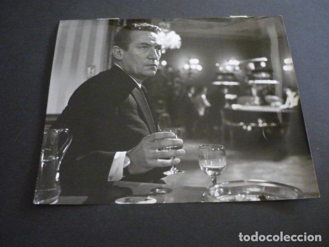 Cin&eacute;ma: PETER FINCH ACTOR ANTIGUA FOTOGRAFIA 20 X 25 CM