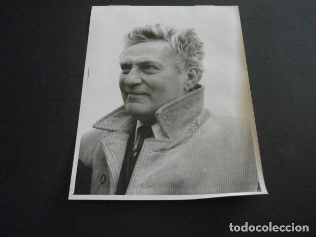 Kino: PETER FINCH ACTOR ANTIGUA FOTOGRAFIA 16 X 22 CM
