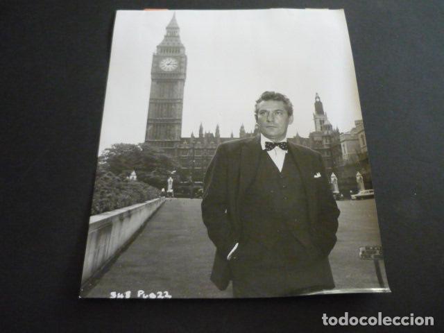 Cinema: PETER FINCH ACTOR ANTIGUA FOTOGRAFIA 18 X 24 CM