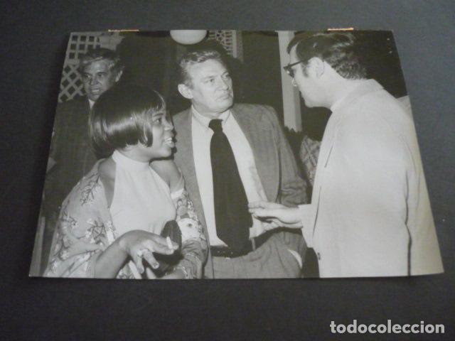 Cinema: PETER FINCH ACTOR ANTIGUA FOTOGRAFIA 18 X 24 CM