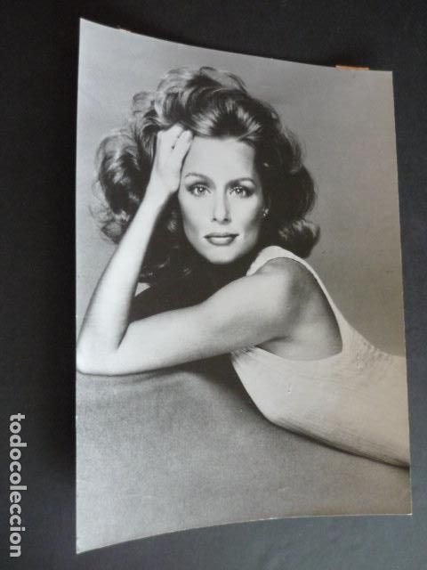 Kino: LAURE HUTTON ACTRIZ ANTIGUA FOTOGRAFIA 18 X 24 CM