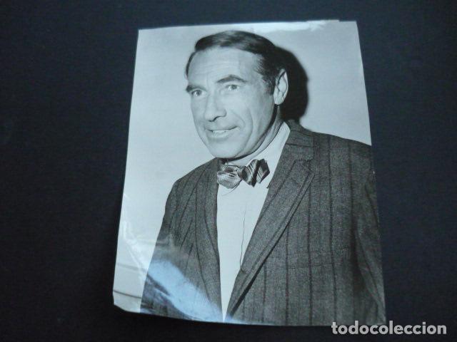 Cine: GARY MERRIL ACTOR ANTIGUA FOTOGRAFIA 18 X 24 CM