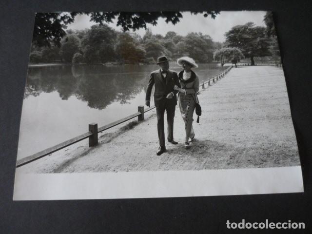 Cine: MICHELE MORGAN ACTRIZ CON CHARLES BOYER ANTIGUA FOTOGRAFIA 18 X 24 CM