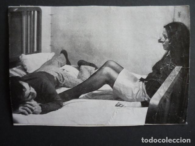 Kino: ESCENA PELICULA EL HOMBRE OCULTO JULIA SERRANO Y CARLOS OTERO ACTORES ANTIGUA FOTOGRAFIA 15 X 10 CM