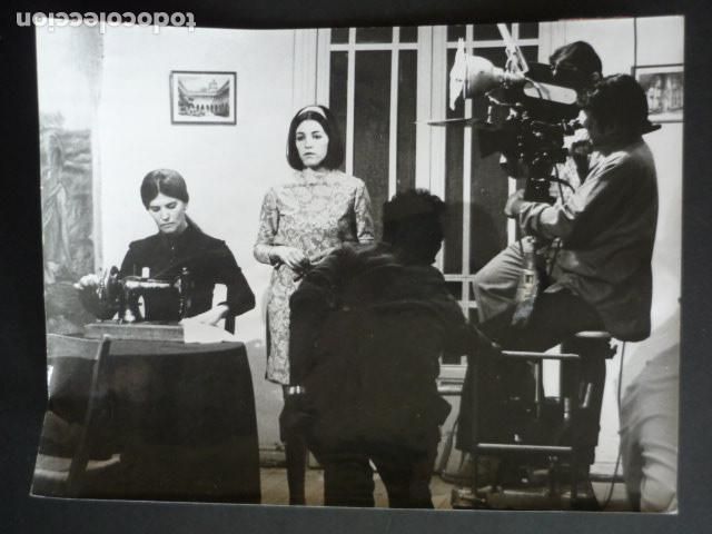 Kino: ESCENA PELICULA EL HOMBRE OCULTO JULIA SERRANO ACTRIZ ANTIGUA FOTOGRAFIA 24 X 18 CM