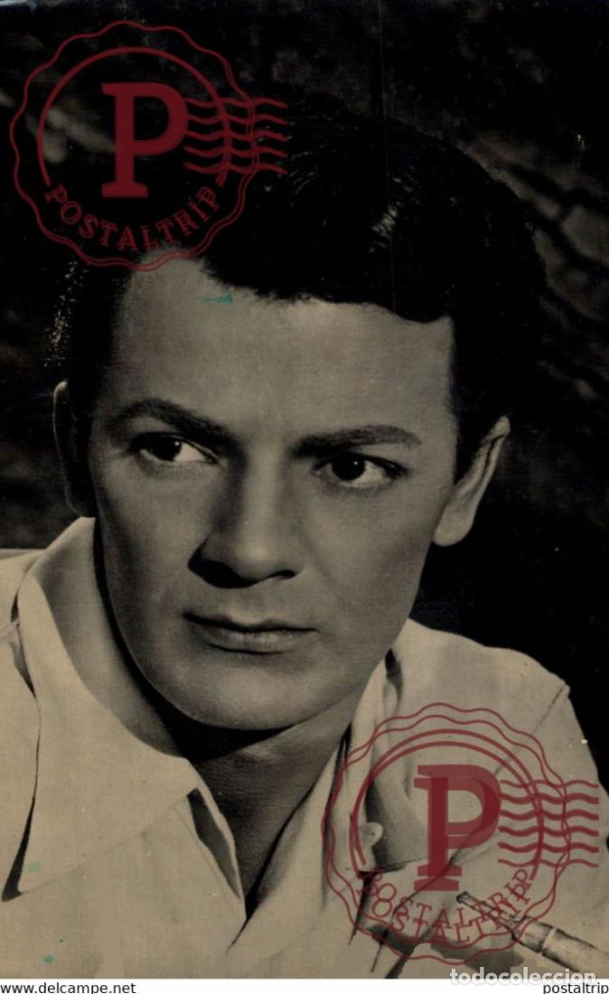 Cine: Cornel Wilde int&eacute;rprete de Cuatro D&iacute;as de Permiso FAMOSOS FAMOUS C&Eacute;L&Egrave;BRE