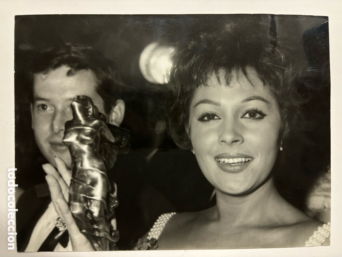 Cine: Foto original de Paquita Rico y Vicente Parra premios revista triunfo M