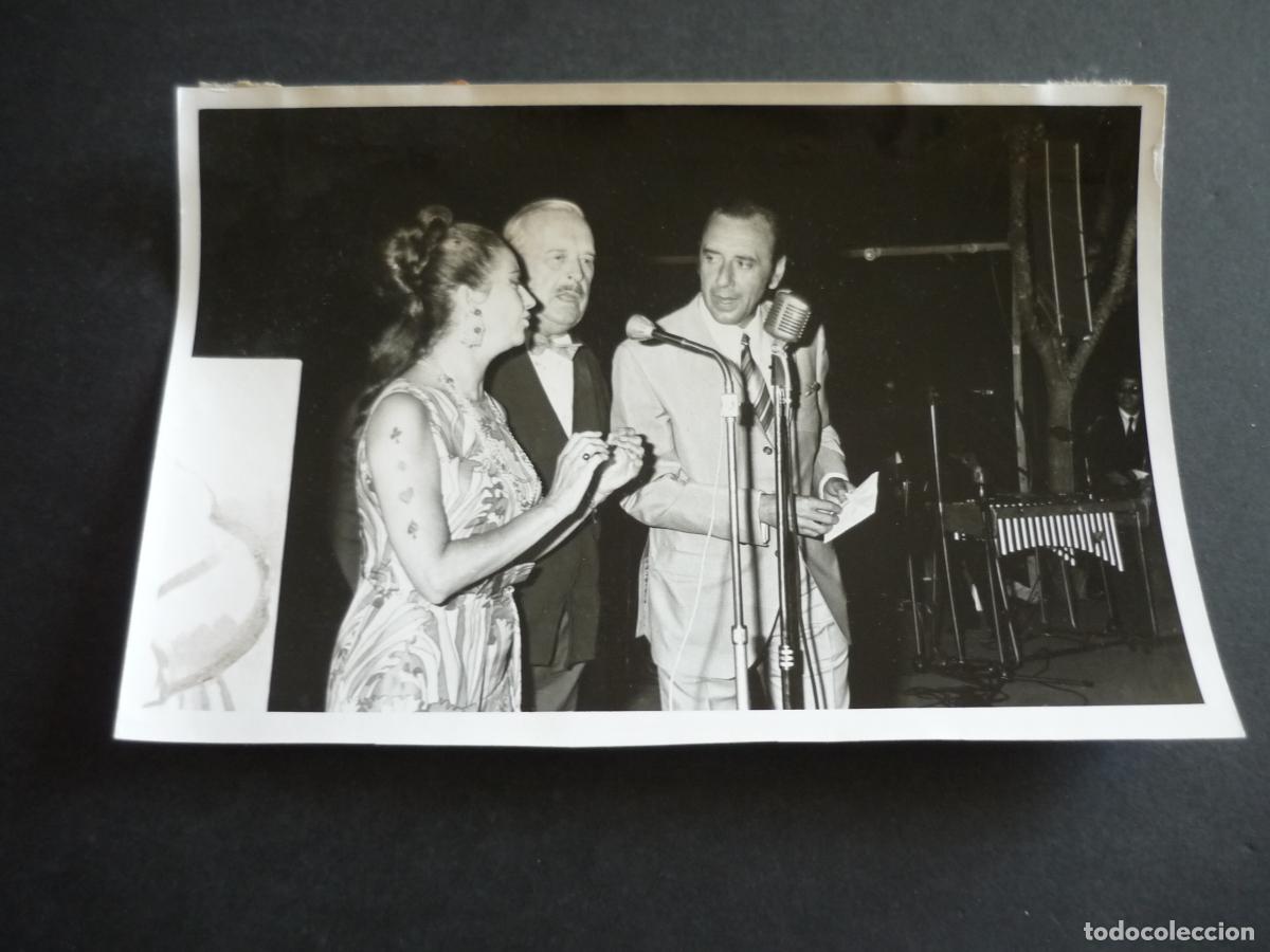 Cine: CONCHITA MONTES CON TONO Y JOAQUIN PRATA HUMORISTAS ACTRIZ ANTIGUA FOTOGRAFIA 12 X 18 CM