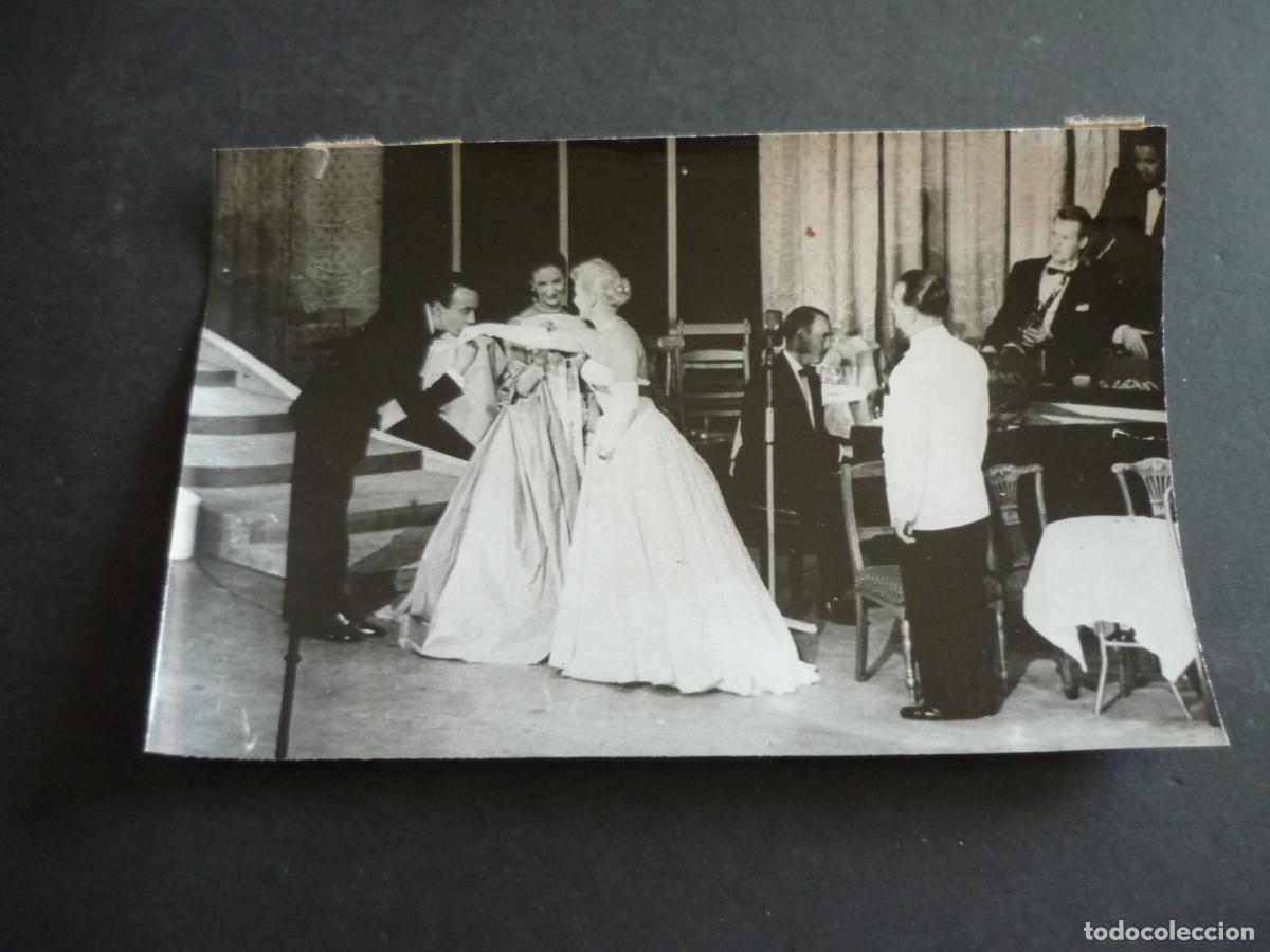 Cine: CONCHITA MONTES ACTRIZ CON ZSA ZSA GABOR ANTIGUA FOTOGRAFIA 12 X 18 CM