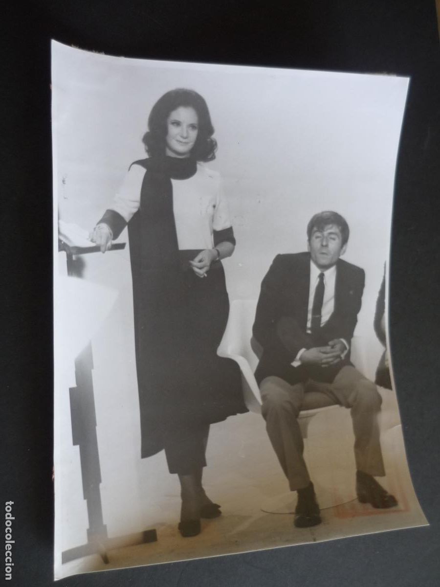 Cine: CONCHITA MONTES ACTRIZ CON CESAR PEREZ DE TUDELA ANTIGUA FOTOGRAFIA 24 X 18 CM