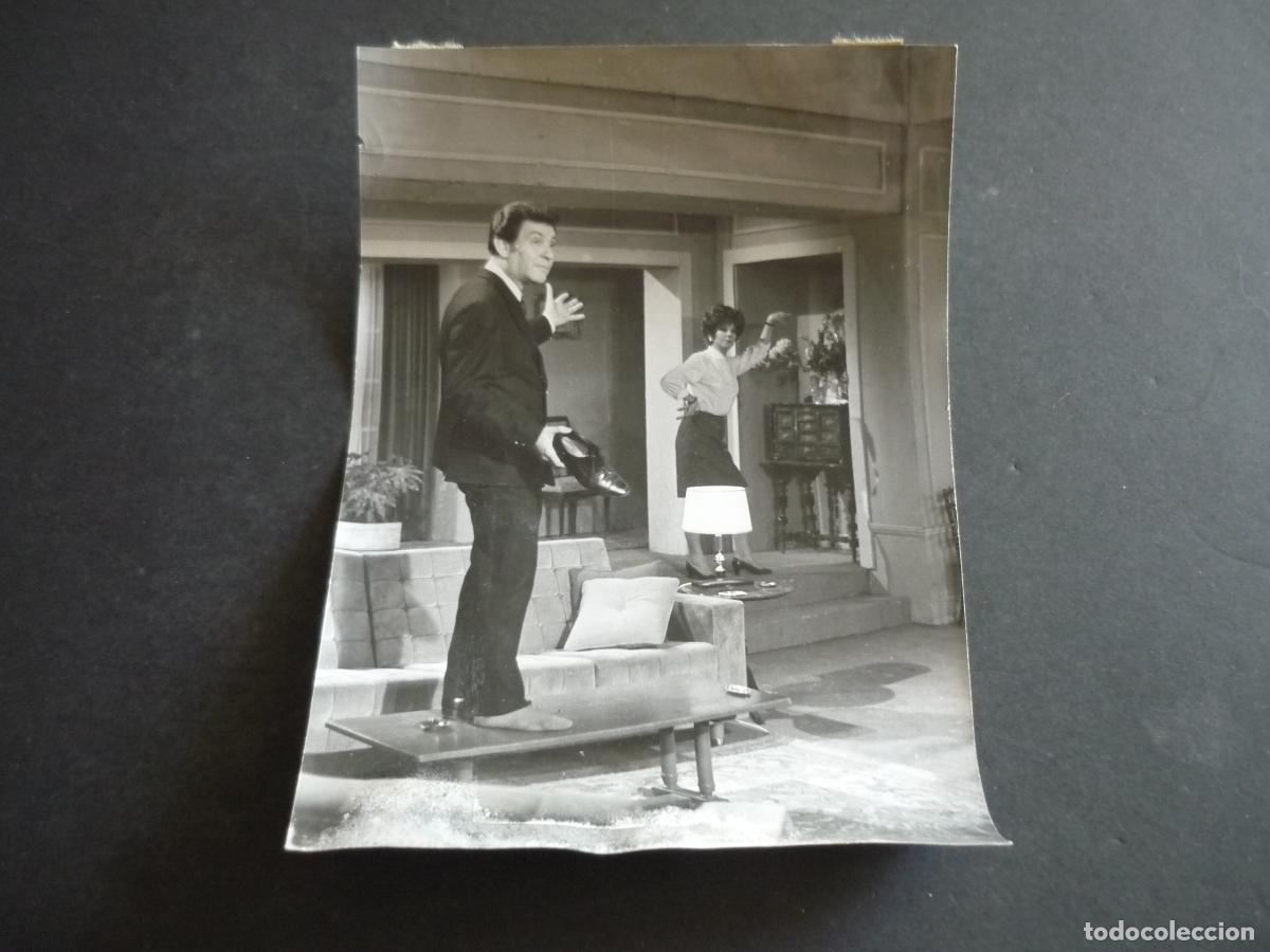 Cine: CONCHITA MONTES ACTRIZ CON CARLOS MENDY ANTIGUA FOTOGRAFIA 12 X 18 CM