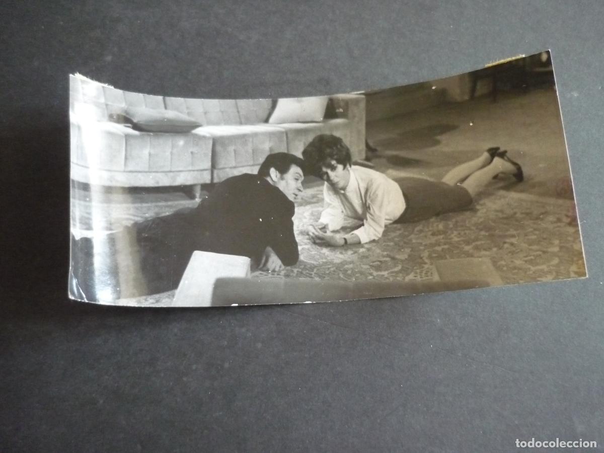 Cine: CONCHITA MONTES ACTRIZ CON CARLOS MENDY ANTIGUA FOTOGRAFIA 8 X 18 CM