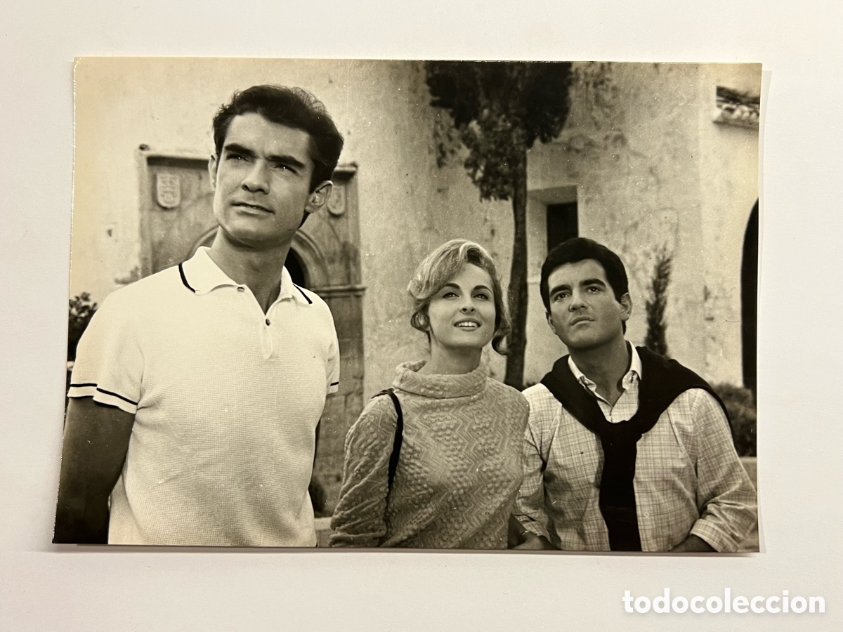 Cine: D&Uacute;O DIN&Aacute;MICO.. Pel&iacute;cula Una chica para dos (a.1966) Fotograf&iacute;a Med&iacute;das: 11,5 x 16,5 cm.