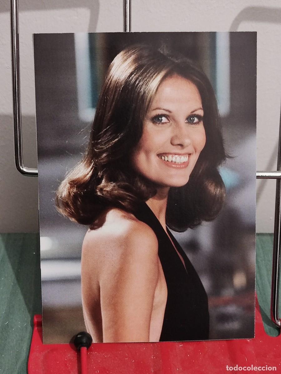 Cinema: Maud Adams . Ficha revista Accion cine