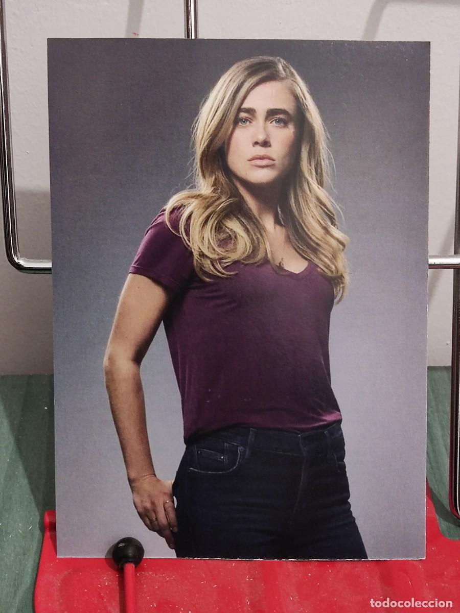 Cinema: Melissa Roxburgh . Ficha revista Accion cine