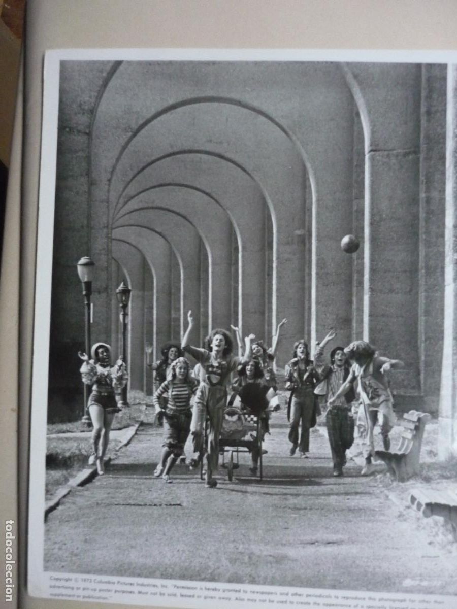 Cine: godspell - foto original b/n - victor garber