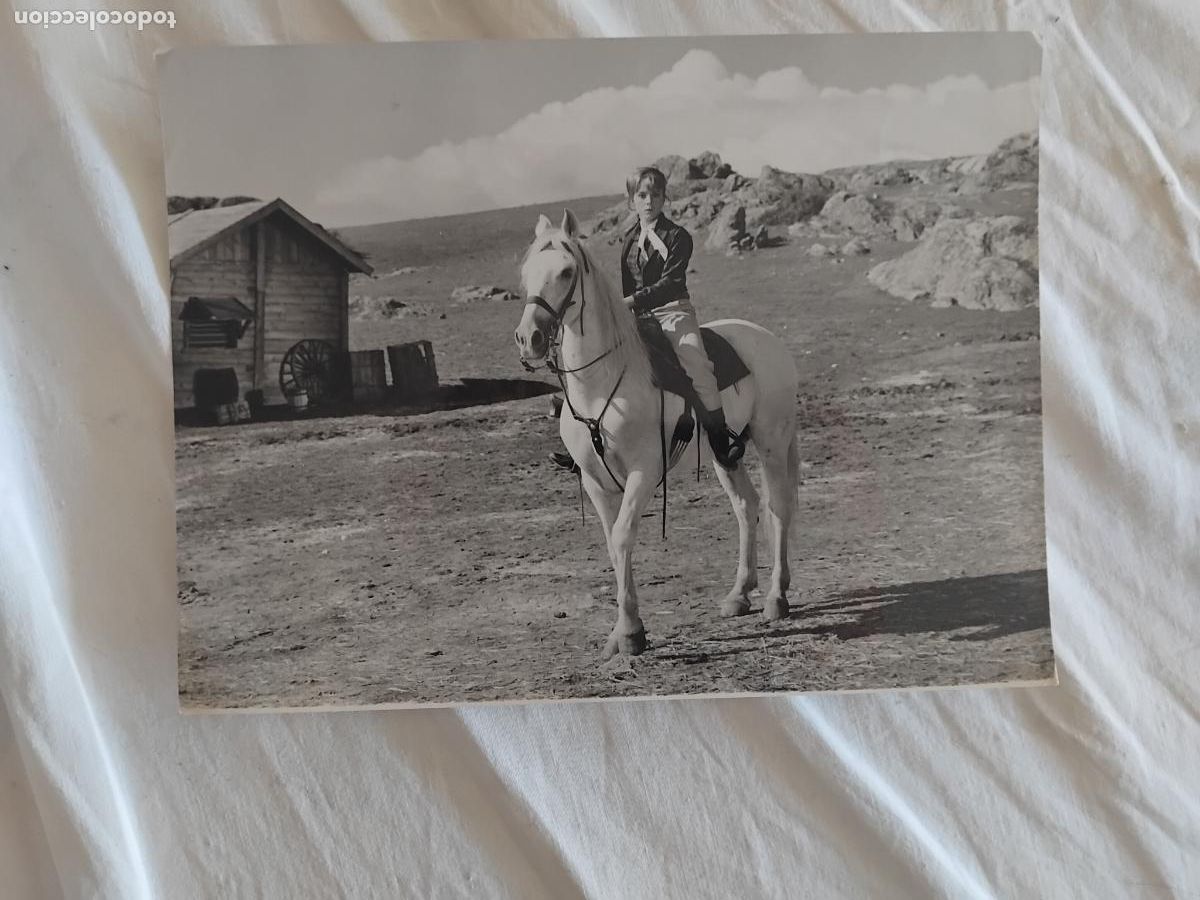 Cin&eacute;ma: FOTO DE DOS PISTOLAS GEMELAS. PILI Y MILI. SEAN FLYNN.