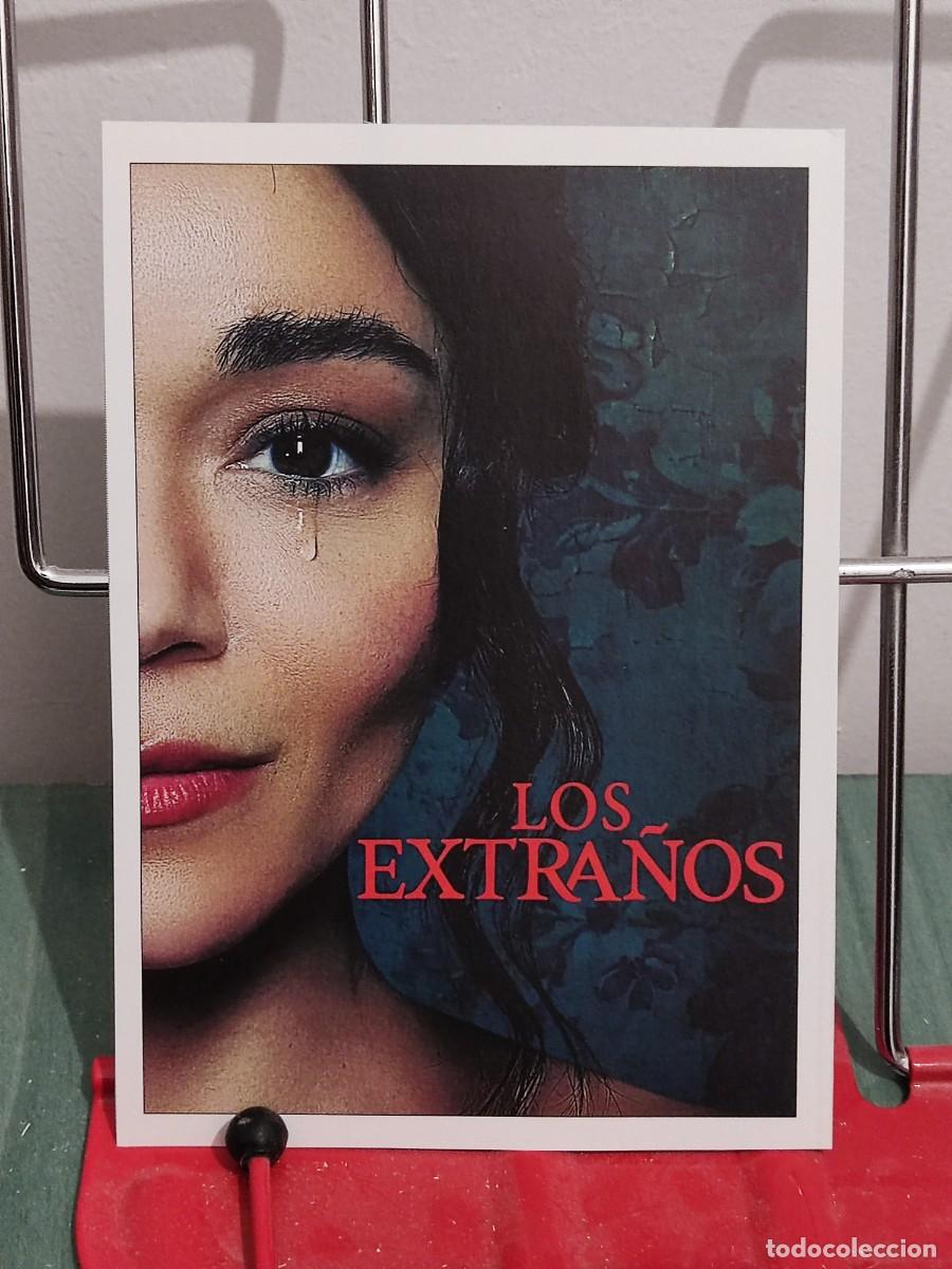 Kino: Los extra&ntilde;os . Ficha revista Accion cine