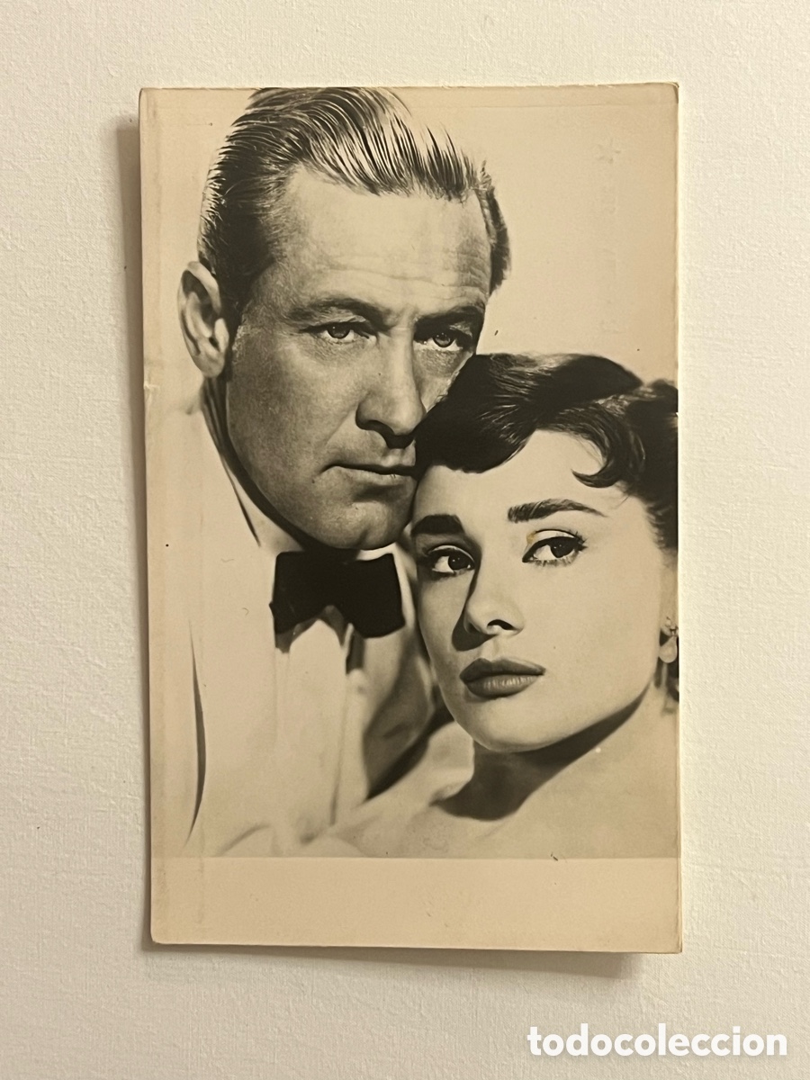 Cine: William Holden y Audrey Hepburn.., pareja ic&oacute;nica de Hollywood a&ntilde;os cincuenta. Foto Postal
