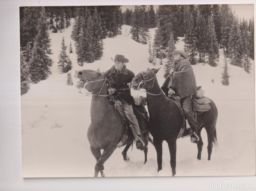 Cine: Duelo en el Barro. Fotocromo. Fotograf&iacute;a (18x24) de Don Murray y Stuart Whitman. 1959. Al dorso tamp