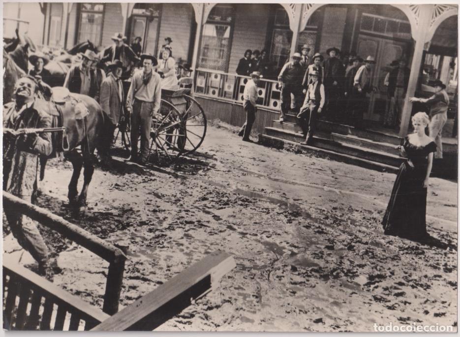 Cine: Duelo en el Barro. Fotocromo. Fotograf&iacute;a (18x24) de Richard egan, Stuart Whitman, ldon Murray y lee