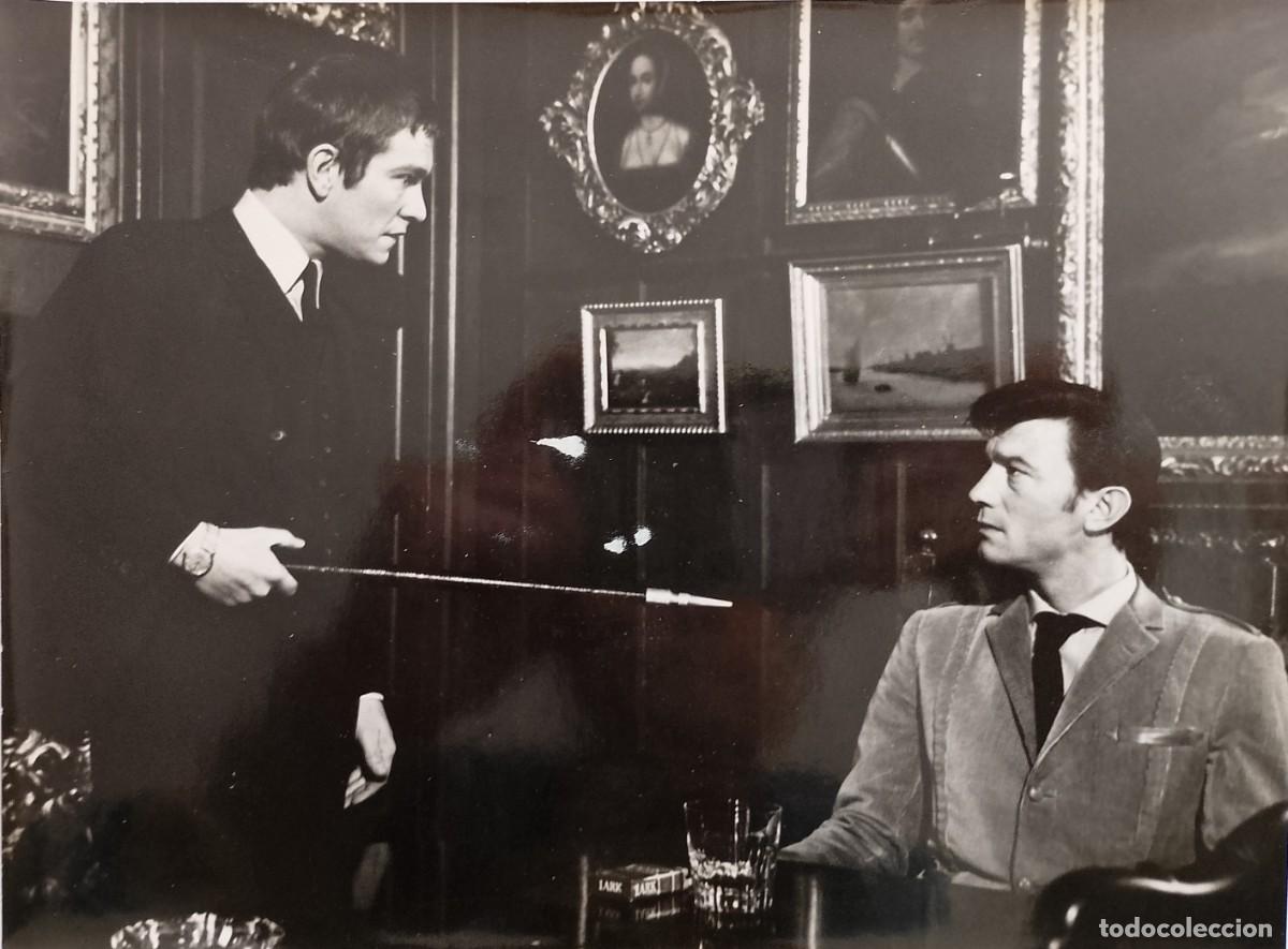 Cine: FOTOGRAFIA DE LIFE OF THE TOP(VIVIR EN LA COMBRE) 1968 CON LAURENCE HARVEY Y JEAN SIMMONS