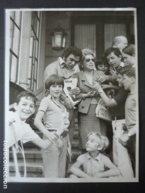 Cine: ISABEL GARCES ACTRIZ PREMIOS EN SAN SEBASTIAN ANTIGUA FOTOGRAFIA 18 X 24 CM