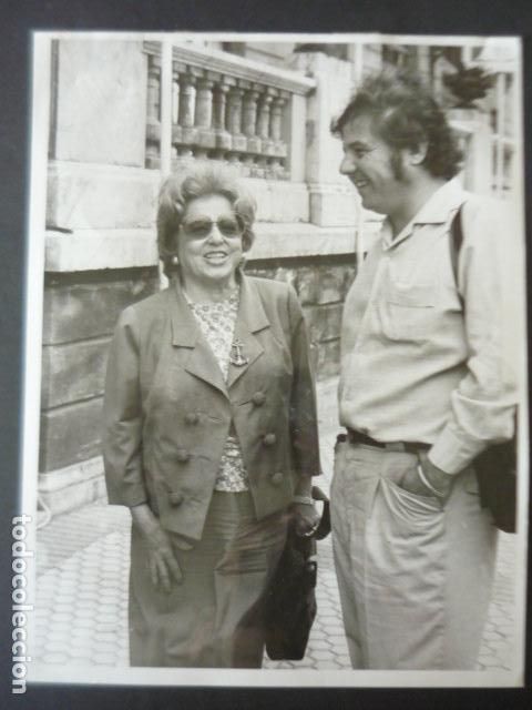 Cine: ISABEL GARCES ACTRIZ PREMIOS EN SAN SEBASTIAN ANTIGUA FOTOGRAFIA 18 X 24 CM