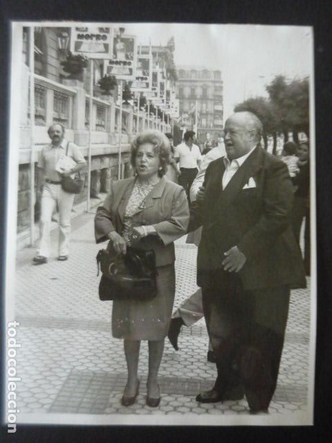 Cine: ISABEL GARCES ACTRIZ PREMIOS EN SAN SEBASTIAN ANTIGUA FOTOGRAFIA 18 X 24 CM