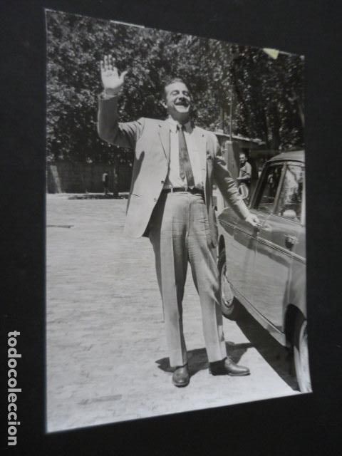 Cinema: DANA ANDREWS ACTOR EN MADRID ANTIGUA FOTOGRAFIA 24 X 18 CM