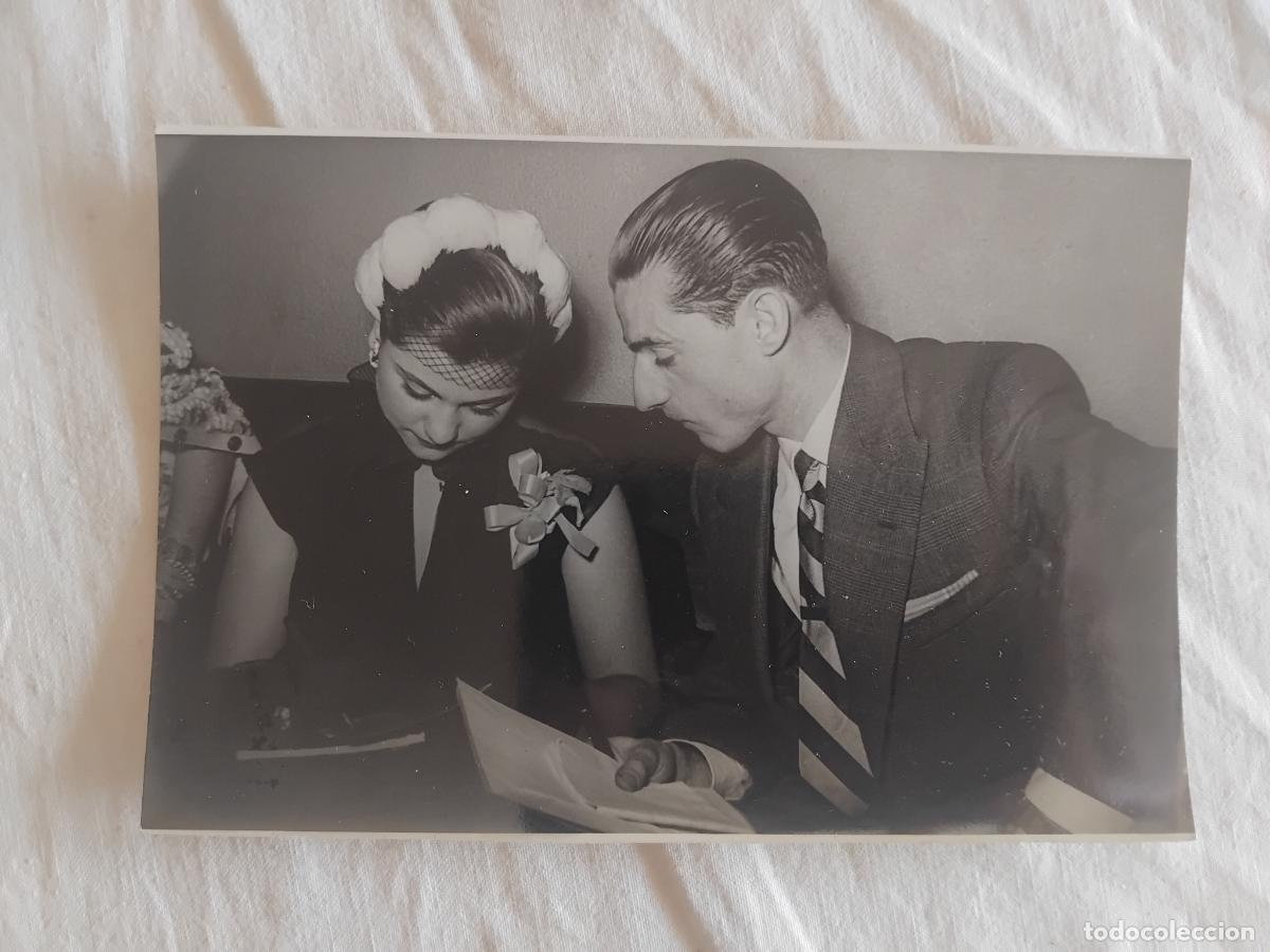 Cine: FOTOGRAFIA DE CHULA PRIETO A SU LLEGADA A MADRID ENTREVISTADA PARA LA REVISTA IMAGENES 16,50 X 11