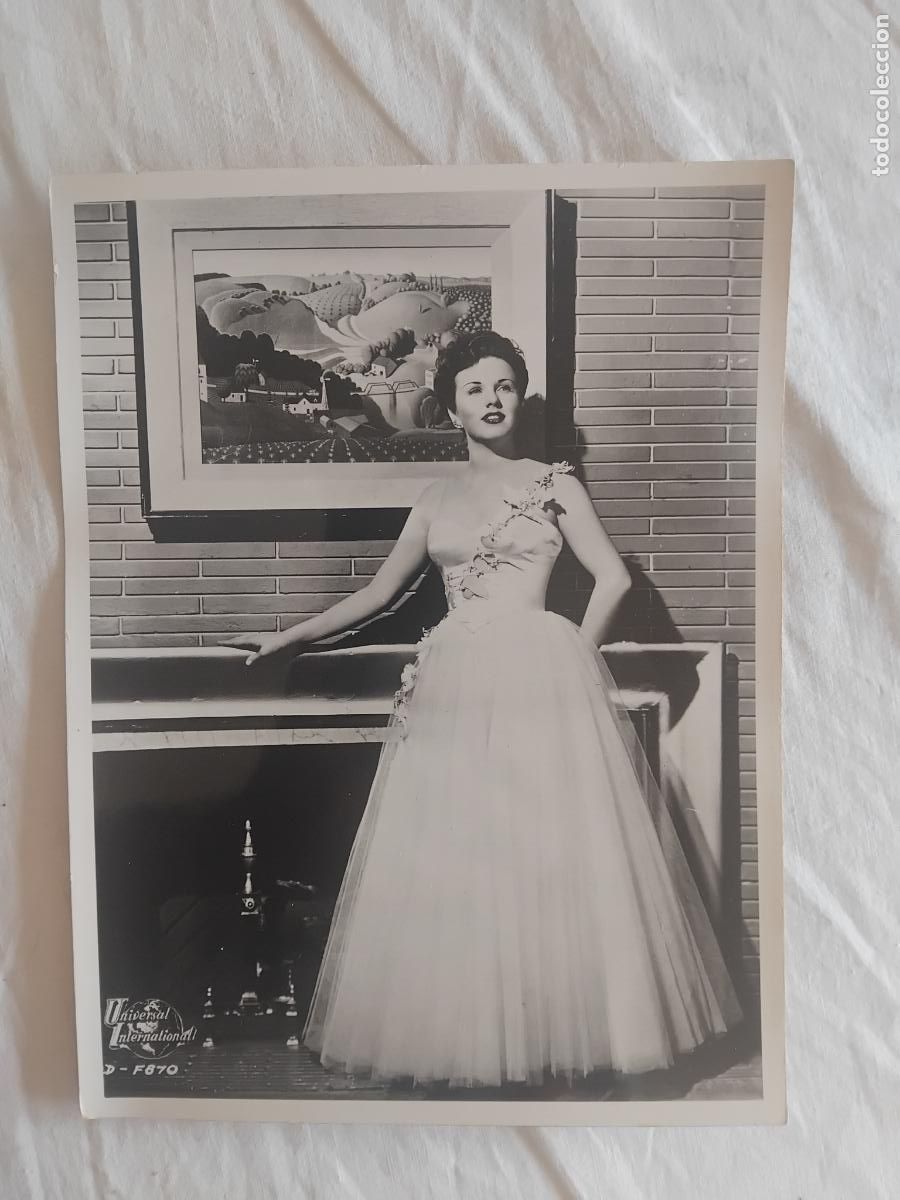 Cine: FOTOGRAFIA DE DIANA DURBIN ESTRELLA DE LA UNIVERSAL 18 x 24 cm.