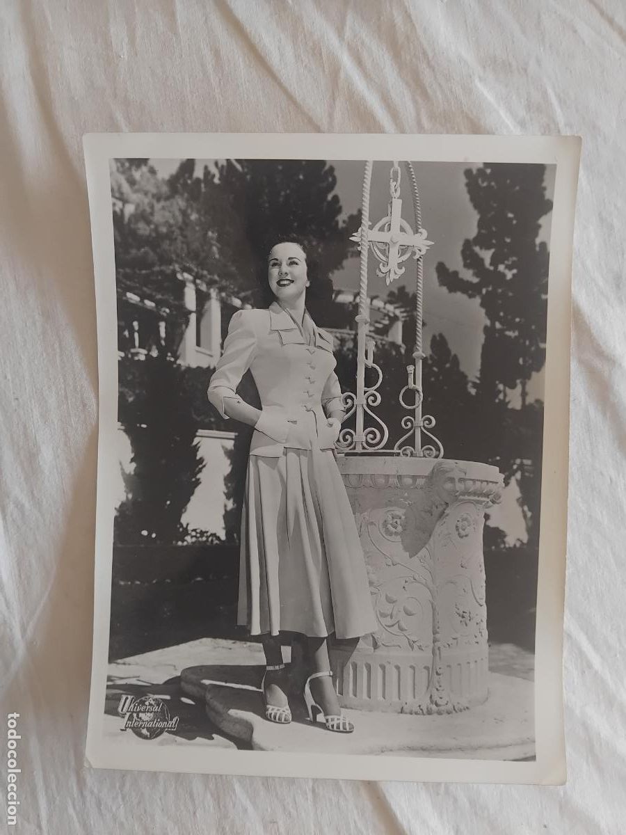 Cine: FOTOGRAFIA DE DIANA DURBIN ESTRELLA DE LA UNIVERSAL 18 x 24 cm.