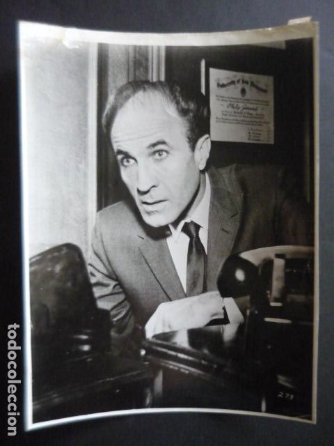 Cine: BARRY MORSE ACTOR ANTIGUA FOTOGRAFIA 19 X 25 CM