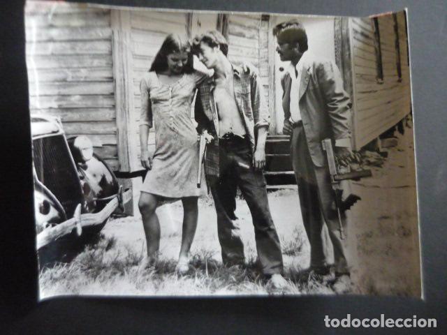 Cine: DIANNE VARSI ACTRIZ ROBERT WALKER Y DICK CLARK ANTIGUA FOTOGRAFIA ORIGINAL 24 X 18 CM