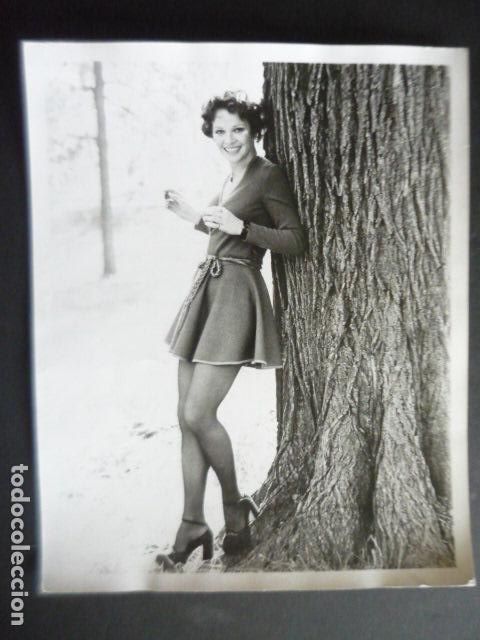 Cine: LAURA ANTONELLI ACTRIZ ANTIGUA FOTOGRAFIA ORIGINAL 25 X 20 CM