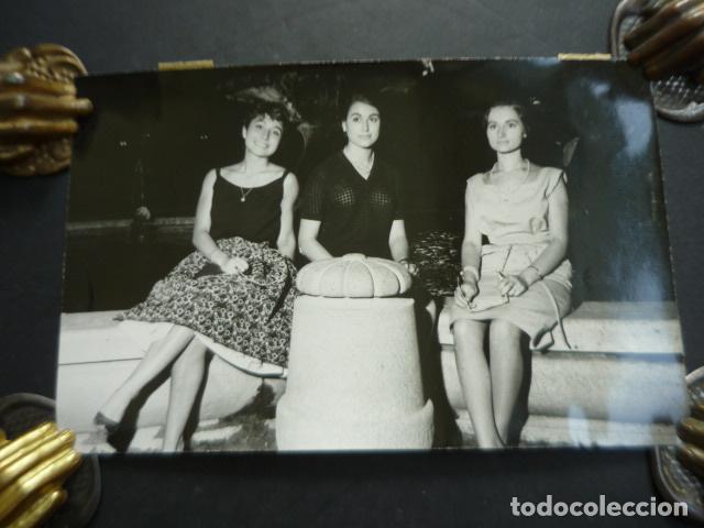 Cine: NITA SETLLA Y PACITA MARTIN ACTRICES ANTIGUA FOTOGRAFIA ORIGINAL 18 X 11,5 CM