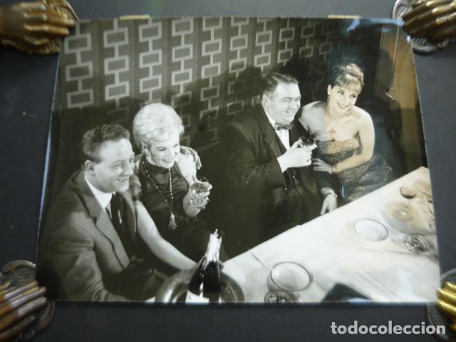 Cine: SYLVIA SYMS ACTRIZ ANTIGUA FOTOGRAFIA ORIGINAL 18 X 24 CM