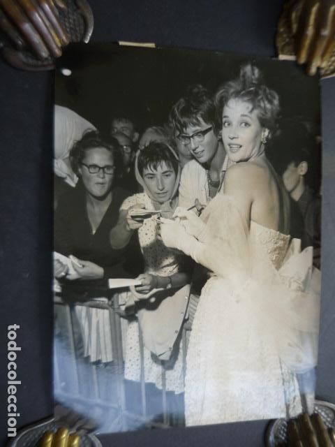 Cine: SYLVIA SYMS ACTRIZ ANTIGUA FOTOGRAFIA ORIGINAL 13 X 18 CM