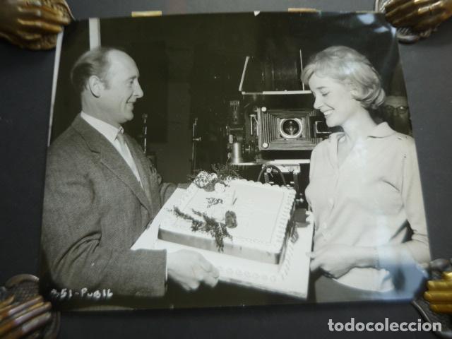 Cine: SYLVIA SYMS ACTRIZ ANTIGUA FOTOGRAFIA ORIGINAL 24 X 18 CM