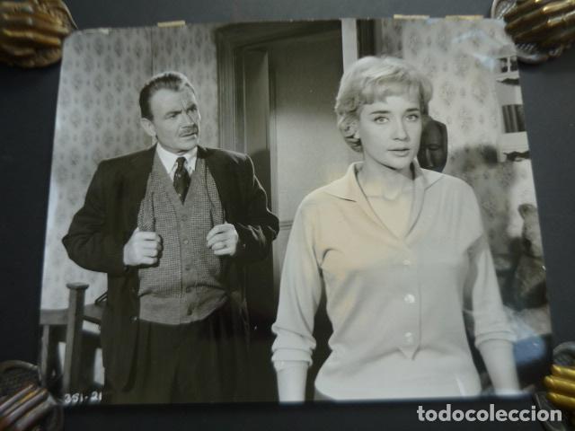 Cine: SYLVIA SYMS ACTRIZ ANTIGUA FOTOGRAFIA ORIGINAL 24 X 18 CM