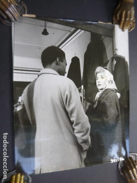 Cine: SYLVIA SYMS ACTRIZ ANTIGUA FOTOGRAFIA ORIGINAL 24 X 18 CM