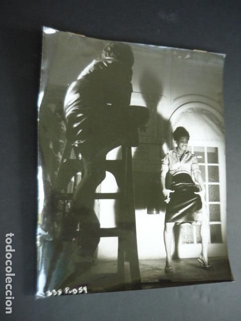 Cine: PELICULA SAPPHIRE CRIMEN AL ATARDECER ANTIGUA FOTOGRAFIA ORIGINAL 18 X 24 CM