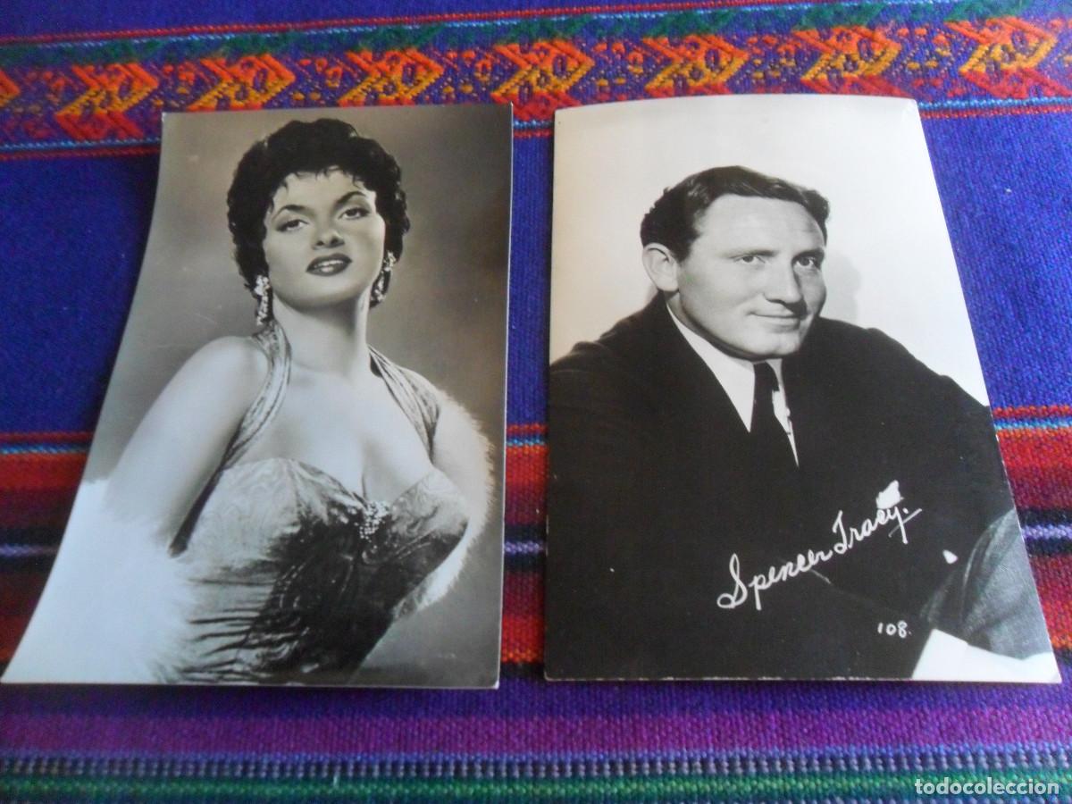 Cine: SPENCER TRACY POSTAL PHOTO POST CARD KODAK Y GINA LOLLOBRIGIDA 5247 ARCHIVO BERMEJO 3 PTS. RARAS.