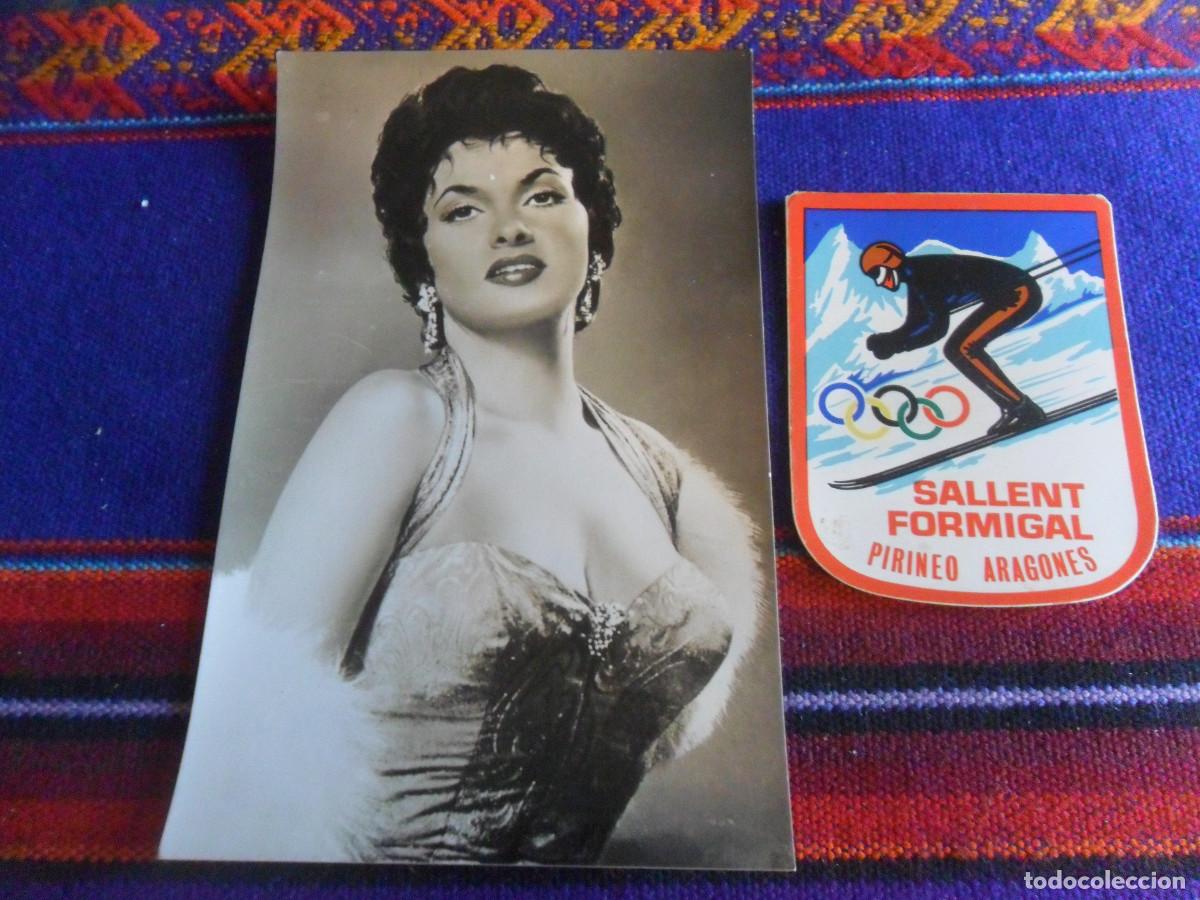 Cine: POSTAL GINA LOLLOBRIGIDA 5247 ARCHIVO BERMEJO. REGALO PEGATINA SALLENT FORMIGAL ESQU&Iacute; PIRINEO ARAG&Oacute;N
