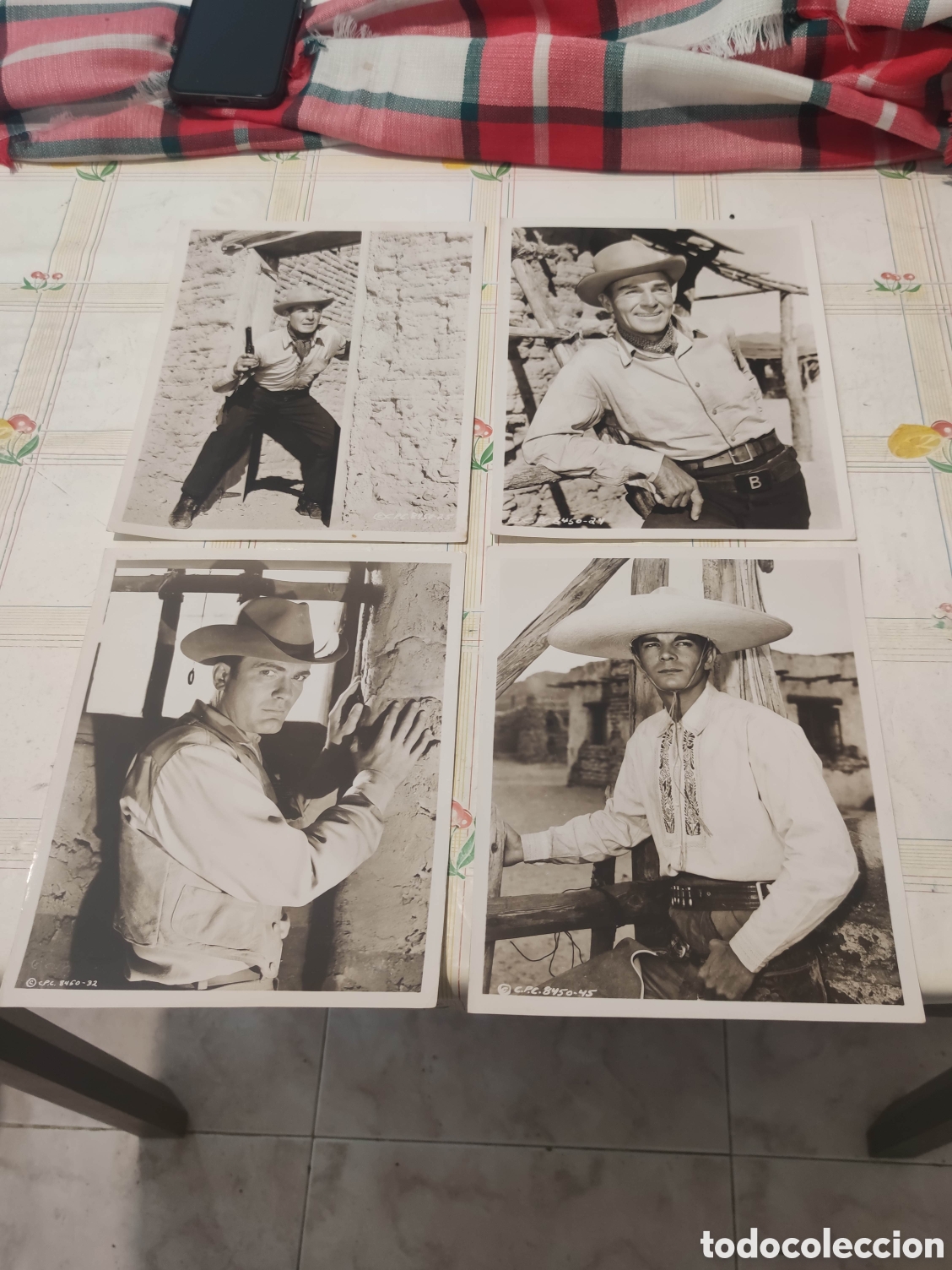 Cinema: Lote 4 Fotos - Buchanan cabalga de nuevo - Rides Alone - Randolph Scott - Original de distribuidora