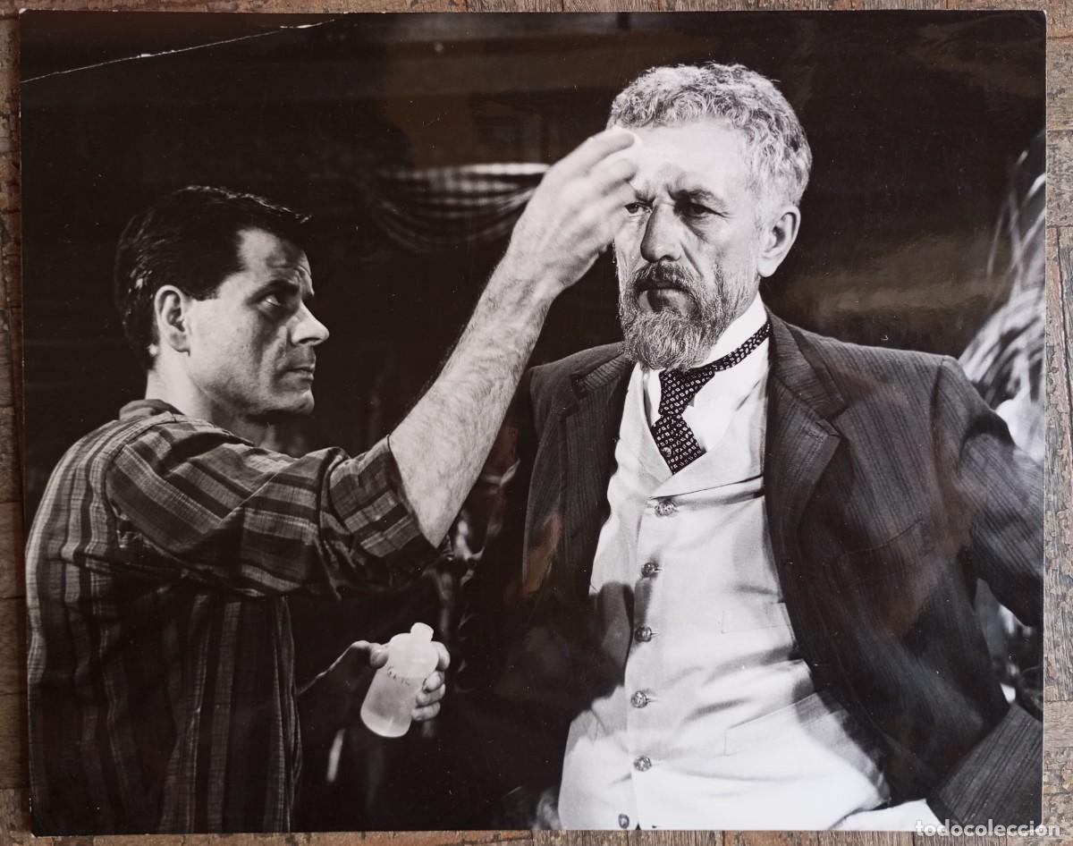 Cine: NICHOLAS RAY. 55 D&Iacute;AS EN PEK&Iacute;N. SAMUEL BRONSTON