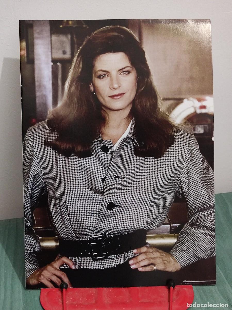 Cine: Kirstie Alley . Ficha A4 revista Accion cine