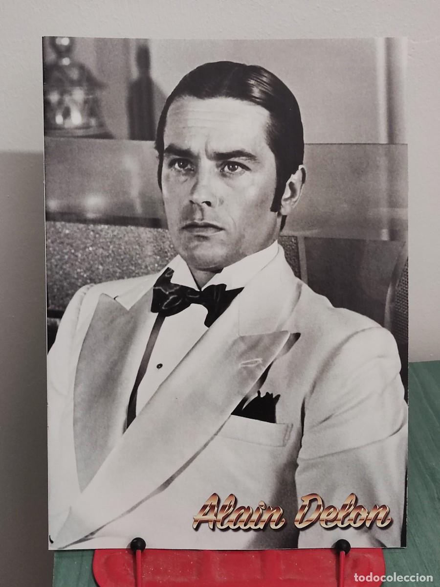 Cine: Alain Delon . Reportaje 8 paginas revista Accion cine