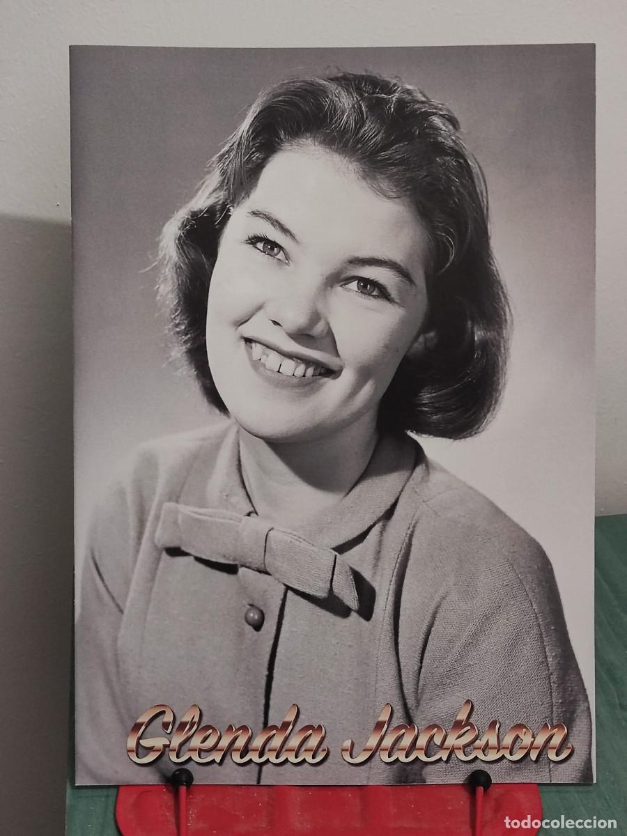 Cine: Glenda Jackson . Reportaje 8 paginas revista Accion cine